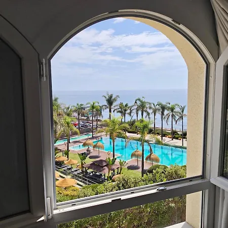 Spectacular 3 Bedrooms Sea Views *
