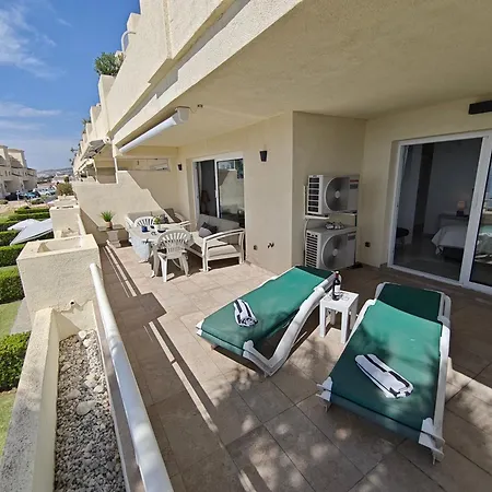 Spectacular 3 Bedrooms Sea Views Apartment