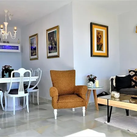 Spectacular 3 Bedrooms Sea Views Apartment