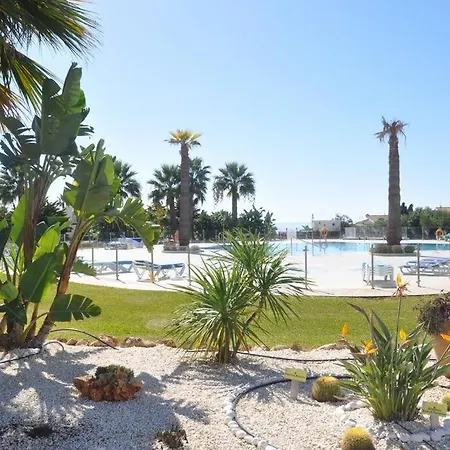 Spectacular 3 Bedrooms Sea Views Apartment