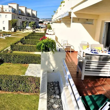 Spectacular 3 Bedrooms Sea Views