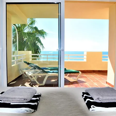 Spectacular 3 Bedrooms Sea Views Apartment El Faro