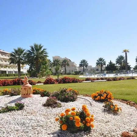 Spectacular 3 Bedrooms Sea Views
