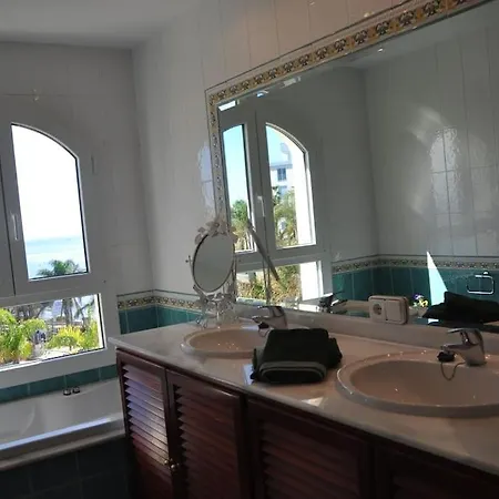 Spectacular 3 Bedrooms Sea Views *